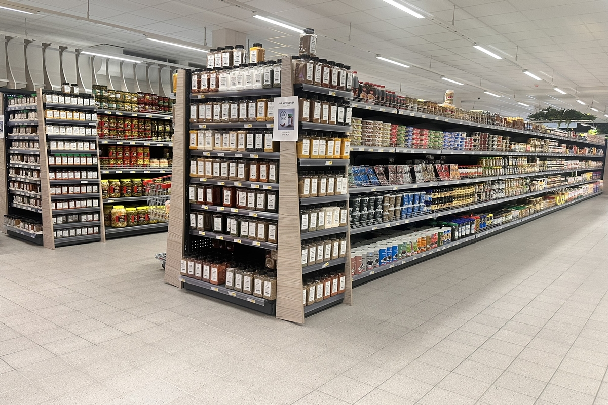 Market Rafı Seçerken Nele...